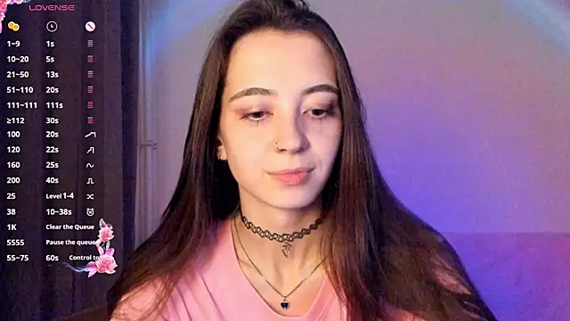 Snapshot of EvaBradley chatting on October 7, 6:49 pm EvaBradley online show from October 7, 6:49 pm