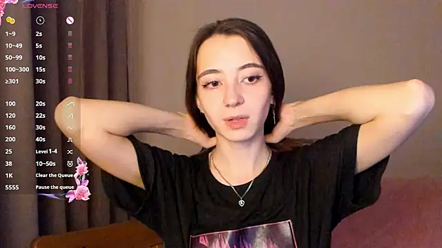 Snapshot of EvaBradley chatting on October 16, 6:42 pm EvaBradley online show from October 16, 6:42 pm