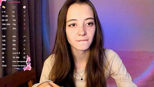 Snapshot of EvaBradley chatting on October 18, 6:41 pm EvaBradley online show from October 18, 6:41 pm