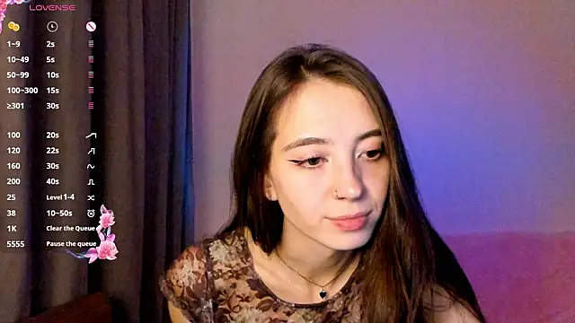 Snapshot of EvaBradley chatting on October 22, 6:51 pm EvaBradley online show from October 22, 6:51 pm