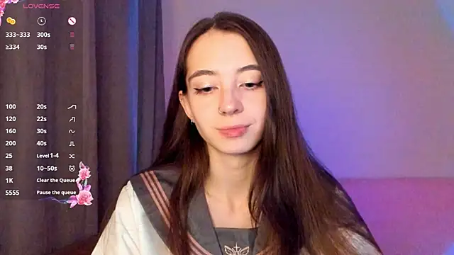 Snapshot of EvaBradley chatting on October 31, 6:42 pm EvaBradley online show from October 31, 6:42 pm