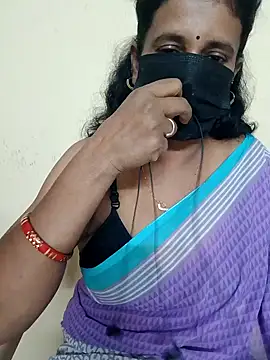 Snapshot of akshara_22 chatting on January 1, 1:27 pm akshara 22 online show from January 1, 1:27 pm