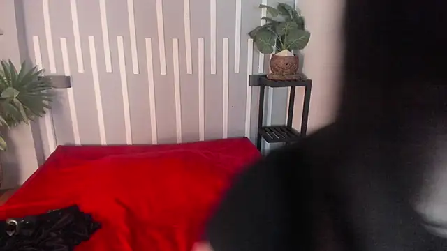 Scarlett  Fox   online show from October 16, 11:11 am