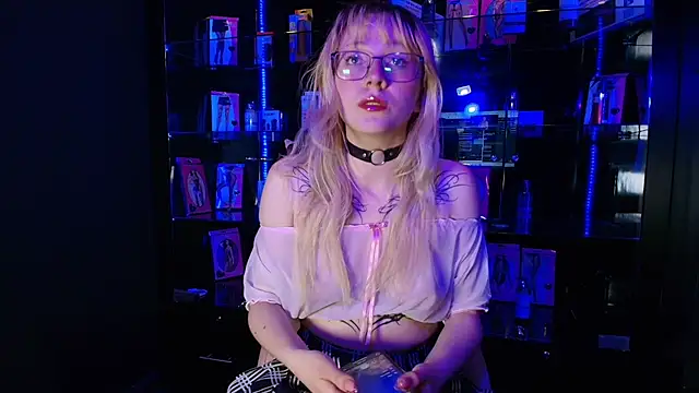 Cloe five online show from January 9, 12:41 pm