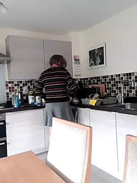 Snapshot of nataliecdlive chatting on December 15, 1:00 pm nataliecdlive online show from December 15, 1:00 pm