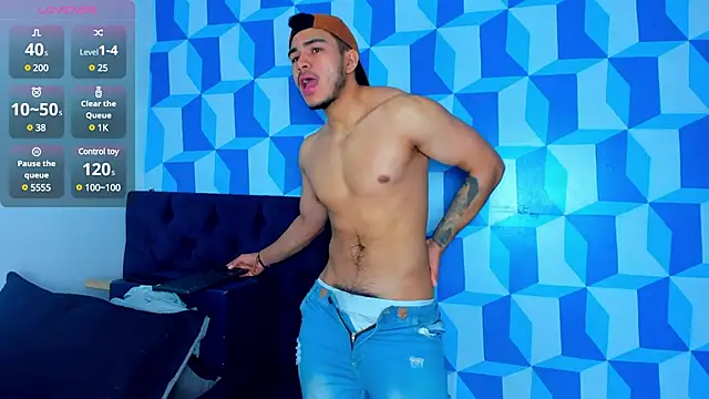 Snapshot of jeisonstark chatting on February 13, 11:39 am jeisonstark online show from February 13, 11:39 am