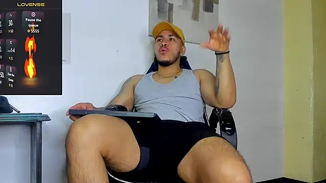 Snapshot of jeisonstark chatting on October 24, 12:23 pm jeisonstark online show from October 24, 12:23 pm