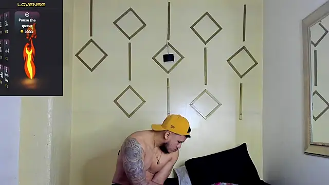 Snapshot of jeisonstark chatting on November 2, 12:51 pm jeisonstark online show from November 2, 12:51 pm