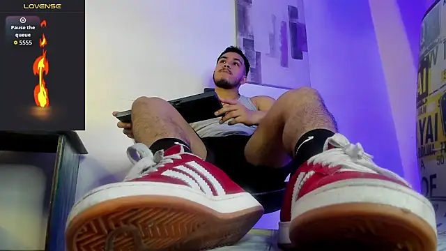 Snapshot of jeisonstark chatting on November 7, 7:03 pm jeisonstark online show from November 7, 7:03 pm