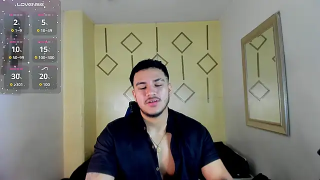 Snapshot of jeisonstark chatting on November 16, 12:33 pm jeisonstark online show from November 16, 12:33 pm