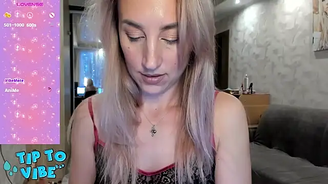 lady Nati online show from December 18, 2:06 pm