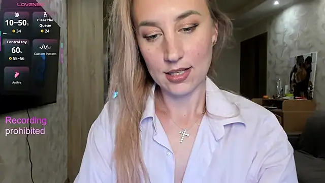 Snapshot of lady_Nati chatting on February 4, 2:45 pm lady Nati online show from February 4, 2:45 pm