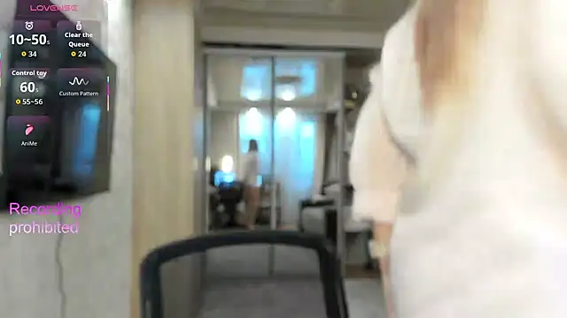 Snapshot of lady_Nati chatting on February 24, 2:37 pm lady Nati online show from February 24, 2:37 pm