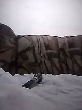 hugecrksam online show from February 7, 9:51 pm