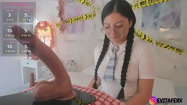 Eva depp online show from November 1, 3:36 pm