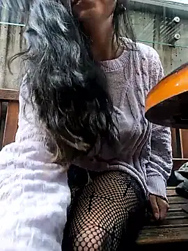 Lila Desiree online show from March 20, 8:25 pm