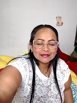Snapshot of ScarletthJhonson- chatting on February 15, 2:37 am ScarletthJhonson- online show from February 15, 2:37 am