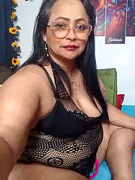 Snapshot of ScarletthJhonson- chatting on March 12, 2:30 am ScarletthJhonson- online show from March 12, 2:30 am