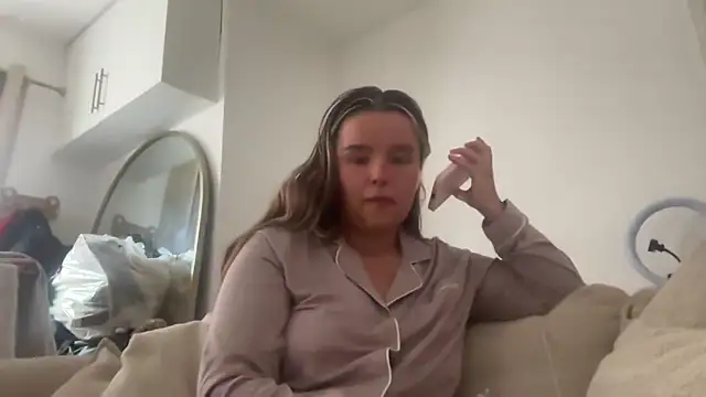 maisiesmithx online show from September 22, 11:34 am