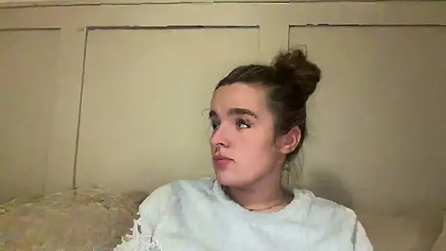 maisiesmithx online show from November 6, 8:10 pm