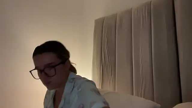 Snapshot of maisiesmithx chatting on June 29, 11:27 pm maisiesmithx online show from June 29, 11:27 pm