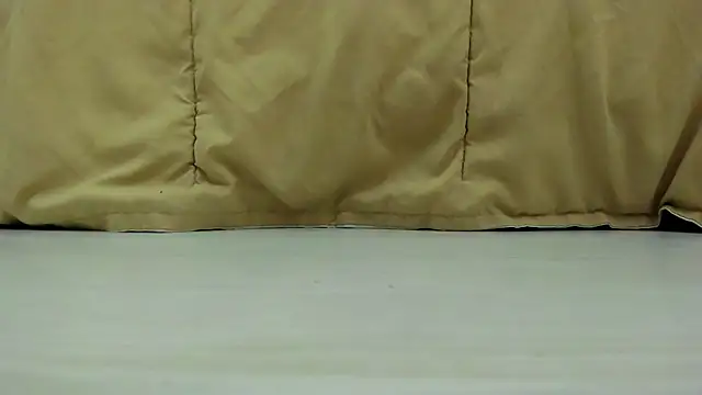 Snapshot of Vale_n_Matt chatting on January 17, 10:00 am Vale n Matt online show from January 17, 10:00 am