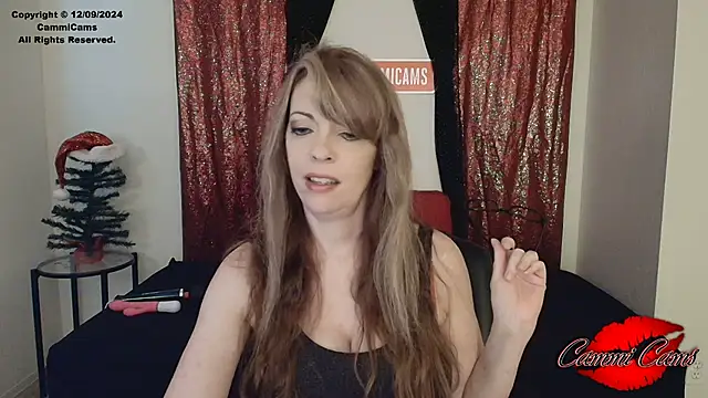 Snapshot of CammiCams chatting on December 9, 4:58 pm CammiCams online show from December 9, 4:58 pm