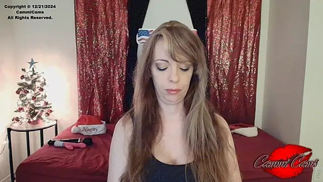 Snapshot of CammiCams chatting on December 21, 2:47 pm CammiCams online show from December 21, 2:47 pm