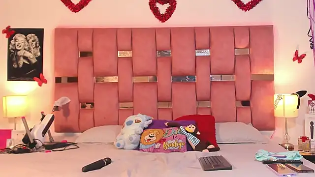 Snapshot of Betzabeth-Miller chatting on February 8, 2:26 am Betzabeth-Miller online show from February 8, 2:26 am