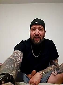 Beardedtattood online show from March 28, 4:45 am