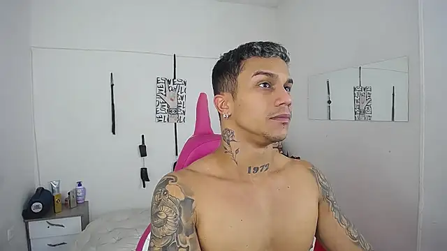 Leonard Price online show from November 26, 4:02 am