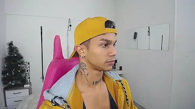 Leonard Price online show from December 19, 1:40 pm