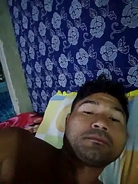 Snapshot of Diogo100 chatting on December 19, 7:15 am Diogo100 online show from December 19, 7:15 am