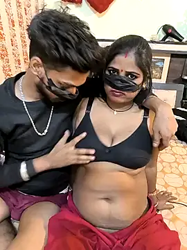 Snapshot of Indian_Lust_Couple chatting on December 22, 10:25 pm Indian Lust Couple online show from December 22, 10:25 pm