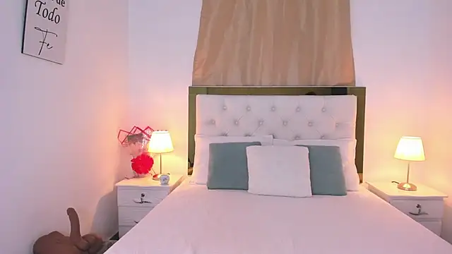 Snapshot of SofiaBosch chatting on September 20, 12:55 am SofiaBosch online show from September 20, 12:55 am