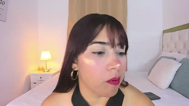 Snapshot of SofiaBosch chatting on November 26, 2:12 am SofiaBosch online show from November 26, 2:12 am