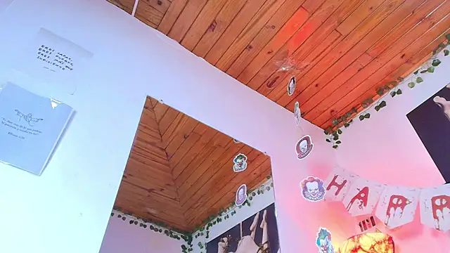 Snapshot of Naia_x chatting on October 24, 7:54 pm Naia x online show from October 24, 7:54 pm