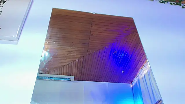 Snapshot of Naia_x chatting on November 6, 7:59 pm Naia x online show from November 6, 7:59 pm