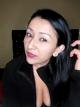 Snapshot of ArianaMist chatting on December 7, 1:58 am ArianaMist online show from December 7, 1:58 am