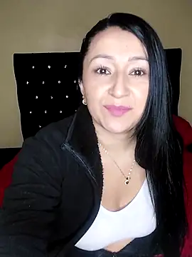 Snapshot of ArianaMist chatting on December 14, 2:34 am ArianaMist online show from December 14, 2:34 am