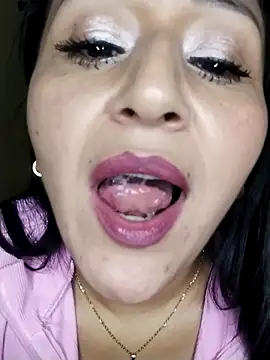 Snapshot of ArianaMist chatting on February 7, 12:42 am ArianaMist online show from February 7, 12:42 am