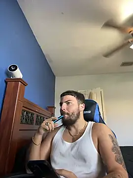 Snapshot of MasterKvn chatting on January 9, 6:26 pm MasterKvn online show from January 9, 6:26 pm