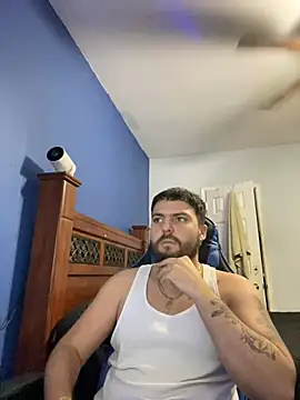 Snapshot of MasterKvn chatting on January 12, 11:07 am MasterKvn online show from January 12, 11:07 am