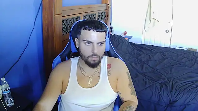 Snapshot of MasterKvn chatting on January 29, 9:17 pm MasterKvn online show from January 29, 9:17 pm