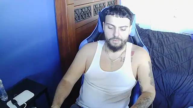 Snapshot of MasterKvn chatting on March 14, 8:49 pm MasterKvn online show from March 14, 8:49 pm