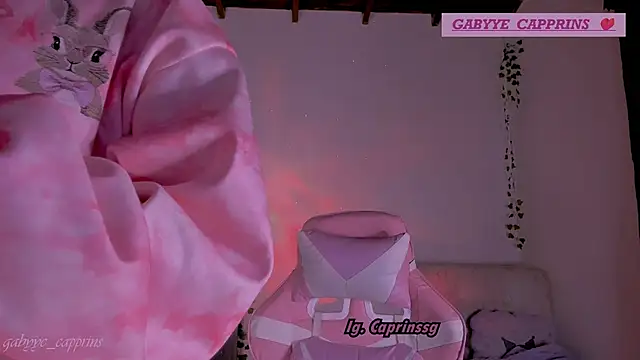 gabyye capprins online show from March 22, 12:25 am