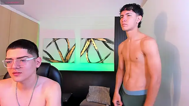 Boys Wallen online show from July 4, 1:50 pm