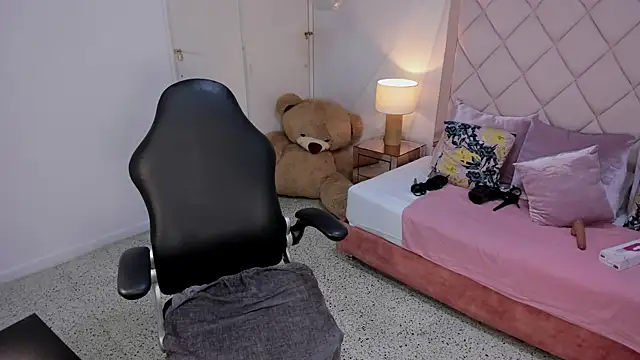 ela beli online show from April 10, 11:31 pm