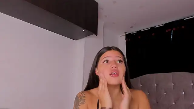 Snapshot of game_with_lesbians_ chatting on October 9, 9:57 pm game with lesbians online show from October 9, 9:57 pm