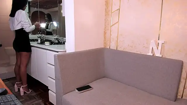 natali henao online show from December 31, 1:19 pm